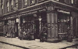 Clarke a Davies od English Photographer