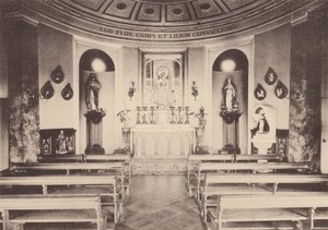 Klášter Nejsvětějšího srdce, Roehampton: (čb foto) Kaple Mater Admirabilis (čb foto) od English Photographer