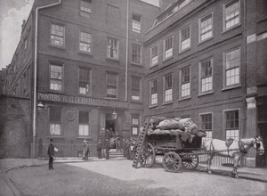 Dr Johnsons House, Gough Square, Fleet Street od English Photographer