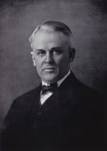Dr R A Millikan (černobílá fotografie) od English Photographer