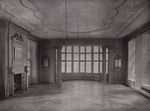 Přijímací místnost, pohled do Bay, Ashorne Hill House, poblíž Leamington, Anglie (černobílá fotografie) od English Photographer