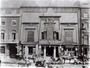 Egyptský sál, Piccadilly 1895 od English Photographer