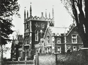 Alžbětinská škola, Broomhouse Lane: exteriér, 1880 od English Photographer