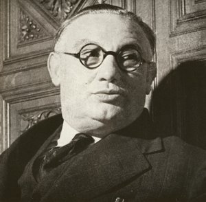 Ernest Bevin, portrét, asi 1940 (čb fotografie) od English Photographer