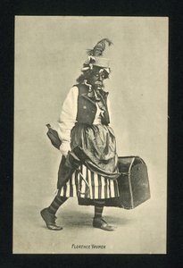 Florence Yaymen, anglická komička a tanečnice (čb fotografie) od English Photographer