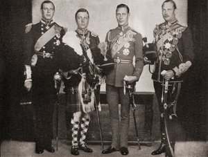Čtyři z pěti synů krále Jiřího V., zleva doprava, princ George, vévoda z Kentu, král Edward VIII., později vévoda z Windsoru, princ Albert, vévoda z Yorku, pozdější král Jiří VI., princ Jindřich, vévoda od English Photographer