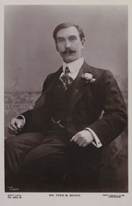 Fred W Beard , britský hudebník od English Photographer