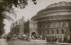 Celkový pohled na Royal Albert Hall od English Photographer