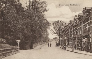 Green Lane, Northwood, poblíž Londýna (černobílá fotografie) od English Photographer