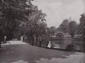 Ve Waterlow Park, Highgate od English Photographer