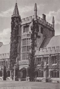 V Quadrangle Magdalen College od English Photographer