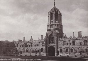 V Tom Quadrangle Christ Church, Oxford od English Photographer