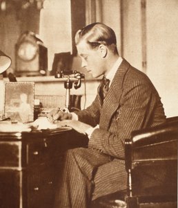Král Edward VIII u svého stolu v St. James
