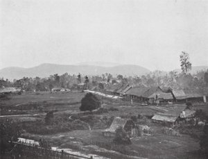 Kuala Lumpur v roce 1884, místo současných vládních úřadů (černobílá fotografie) od English Photographer