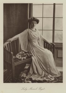 Lady Muriel Paget (čb fotografie) od English Photographer