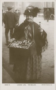 Londýnský život, prodejce hraček od English Photographer