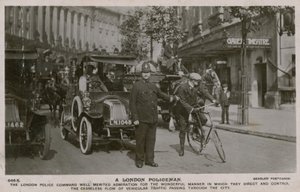 Londýnský policista. Pohlednice odeslána 4. července 1913. od English Photographer