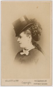 Mabel Grayová od English Photographer