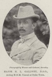 Major HL Gallwey, DSO, úřadující konzul HBM v Duke Town od English Photographer