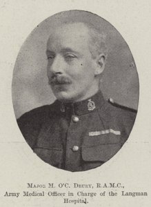 Major M OC Drury, RAMC, armádní lékař velí Langmanově nemocnici od English Photographer