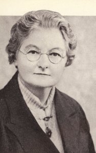 Margaret Bondfield, labouristická poslankyně a první ministryně kabinetu v britské vládě (černobílá fotografie) od English Photographer