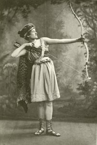 Slečna Marion Gray jako Hippolyta (hlubotisk) od English Photographer
