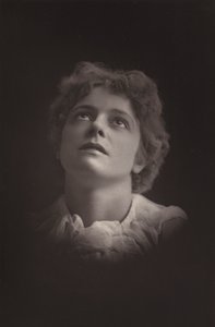 Slečna Olga Brandonová od English Photographer