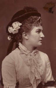 Nelly Brombleyová od English Photographer