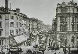 New Oxford Street: při pohledu na východ od Saint Giles Circus, 1895 od English Photographer