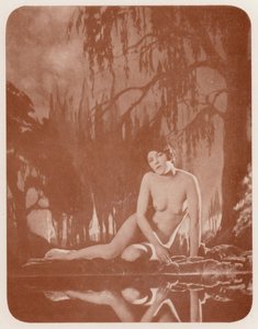 Nudistické umění: Nudismus: Tiché vody (čb fotografie) od English Photographer