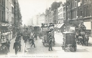 Oxford Street při pohledu z Tottenham Court Road od English Photographer