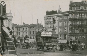 Piccadilly Circus, Londýn od English Photographer