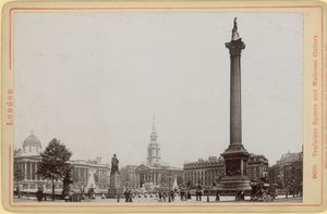 Pohlednice s obrázkem Nelsons Column od English Photographer