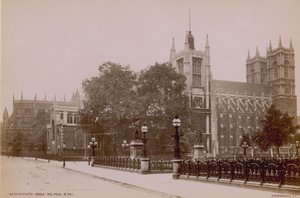 Pohlednice s obrázkem severovýchodního pohledu na Westminsterské opatství od English Photographer