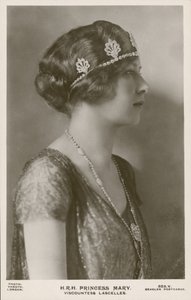 Princezna Mary, vikomtesa Lascelles (černobílá fotografie) od English Photographer