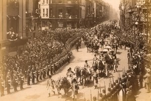 Královna Viktorie, průvod diamantového jubilea, 1897 od English Photographer
