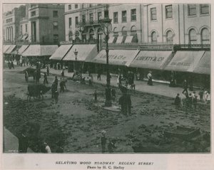 Překládání dřevěné vozovky Regent Street od English Photographer