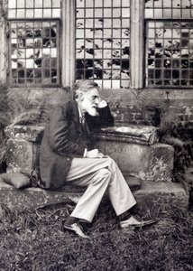 Robert Bridges, anglický básník (černobílá fotografie) od English Photographer