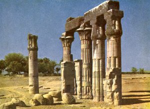 Zničený chrám v Medamut, Egypt od English Photographer
