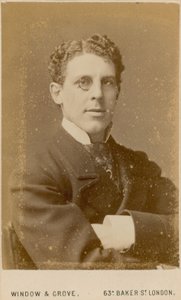 Sir Squire Bancroft od English Photographer