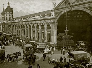 Smithfield Market, Londýn: Brzy ráno (č/b foto) od English Photographer