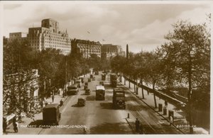 Thames Embankment, Londýn od English Photographer