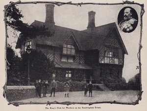 Královský klub pro dělníky na Sandringham Estate, Norfolk (černobílá fotografie) od English Photographer