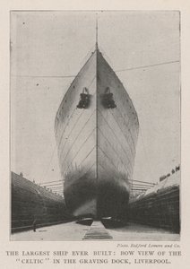 Největší loď, která kdy byla postavena, Bow View of the Celtic v Graving Dock, Liverpool od English Photographer