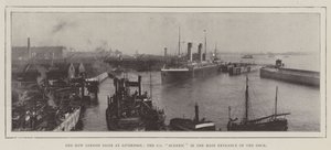 New Sandon Basin v Liverpoolu, SS Oceanic u hlavního vchodu do doku od English Photographer