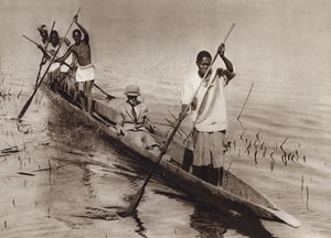 Princ z Walesu v člunu na řece Zambezi (čb fotografie) od English Photographer