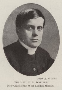 Reverend C E Walters, nový náčelník mise v západním Londýně od English Photographer