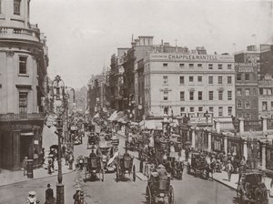 Strand, poblíž Charing Cross, při pohledu na východ od English Photographer