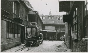 The Tabard Inn, Southwark od English Photographer