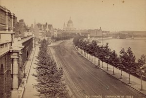 The Thames Embankment, Londýn od English Photographer